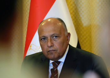 وزير الخارجية المصري ينسحب من اجتماع للجامعة العربية