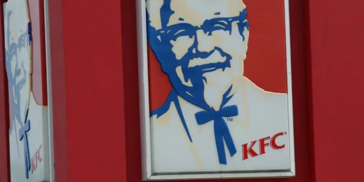 كي إف سي تعتذر عن إعلان “ليلة البلور”