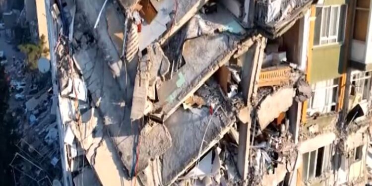 خبراء يتوقعون زلزالا مدمرا ويحددون المكان ..