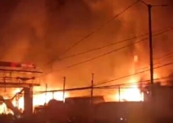 حريق ضخم في سوق بولاية آسام الهندية والأضرار أكثر من 150 متجراً