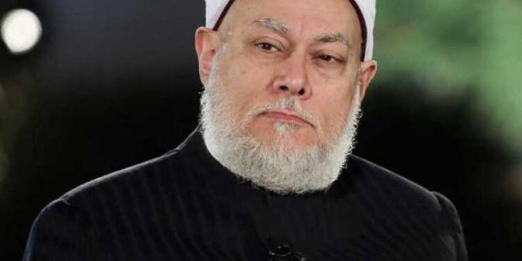 علي جمعة يوضح الحكم الشرعي للصداقة بين الشاب والفتاة