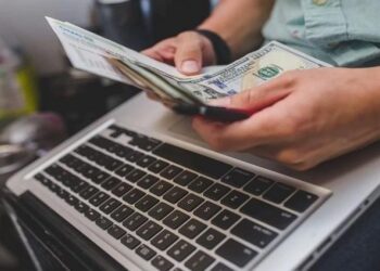 دراسة .. تقنية الذكاء الاصطناعي تغذي عمليات احتيال باستنساخ الصوت