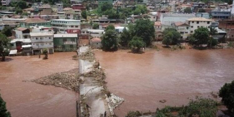 مصرع 11 شخصاً وفقدان عشرة آخرين جراء إعصار جنوب البرازيل