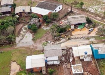 ارتفاع عدد الضحايا جراء إعصار بالبرازيل إلى 13 شخصاً