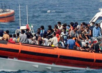 إنقاذ 168 مهاجراً غير شرعي ونقلهم إلى جزيرة لامبيدوزا الإيطالية