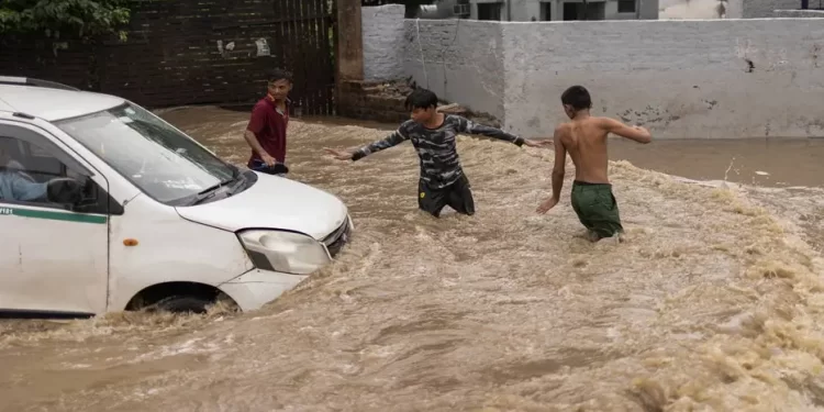 الهند.. مصرع 34 شخصاً جراء الأمطار التي ضربت ولاية أوتار براديش