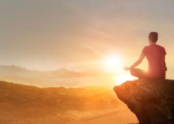 بين المادة والجوهر