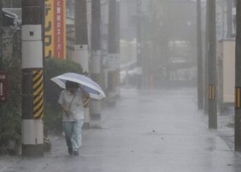 الإعصار لان يضرب غرب اليابان مصحوباً برياح عنيفة وأمطار غزيرة