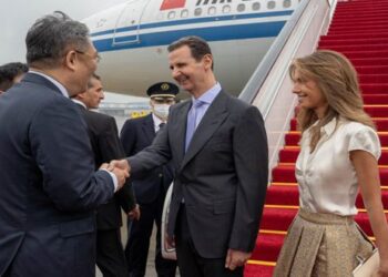 الرئيس الأسد والسيدة الأولى أسماء الأسد يبدأان زيارة إلى جمهورية الصين الشعبية