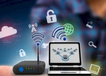 انقطاع خدمات الاتصالات الأرضية والإنترنت في دير الزور جراء حريق بإحدى غرف مركز الاتصالات بالمدينة