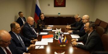 وزيرا الخارجية الروسي والفنزويلي يتفقان على تعزيز الحوار السياسي والتجارة