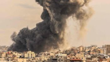 بعد تعرض كنيسة في غزة للقصف.. اليونان تدعو لتأمين المؤسسات الدينية في الشرق الأوسط