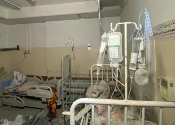 الصحة الفلسطينية: الاحتلال يستمر بقصف مستشفى كمال عدوان و12 طفلاً ما زالوا محتجزين فيه دون ماء وغذاء