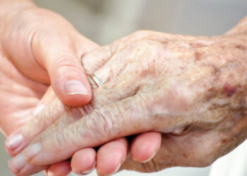 “قفزة نحو الخلود”.. علماء صينيون يطورون تقنية قادرة على عكس الشيخوخة