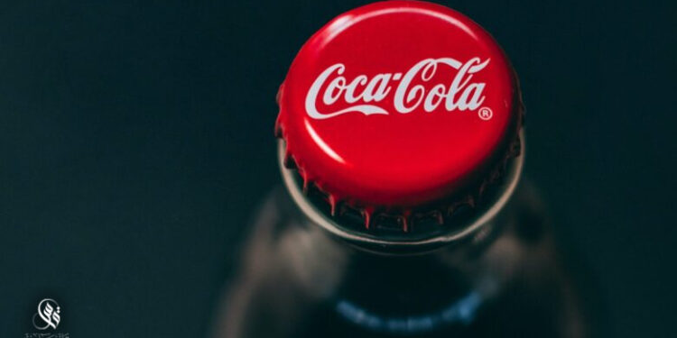 كوكا كولا تسحب آلاف المنتجات من الأسواق “للمرة الثانية” بسبب مواد غريبة