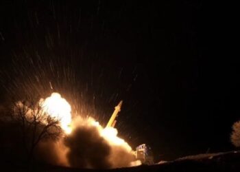 الحرس الثوري الإيراني يستهدف مواقع العدو الصهيوني في فلسطين المحتلة بالصواريخ والطائرات المسيرة